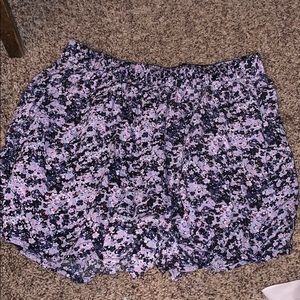 SIZE M FLORAL HIGH WAISTED SHORTS (H&M)